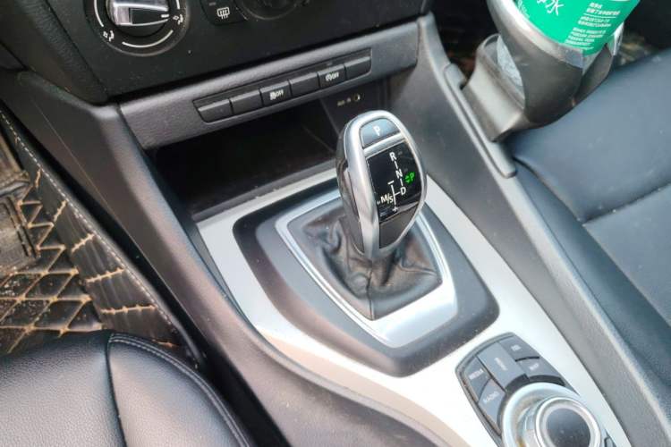 Used BMW X1 2014 sDrive18i Fashion Model Gear Lever