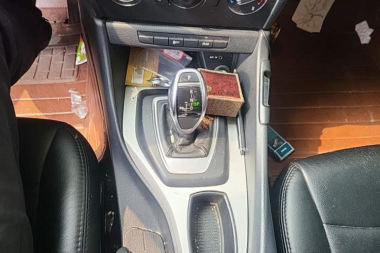 Used BMW X1 2014 sDrive18i Fashion Model Gear Lever