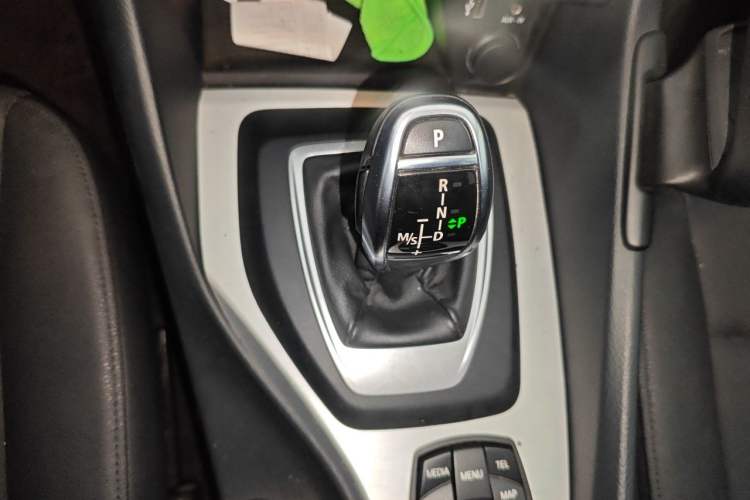 Used BMW X1 2014 sDrive18i Leading Model Gear Lever