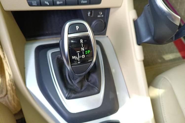 Used BMW X1 2014 sDrive18i Leading Model Gear Lever
