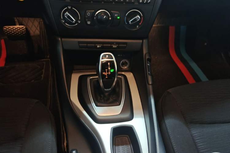 Used BMW X1 2014 sDrive18i Fashion Model Gear Lever