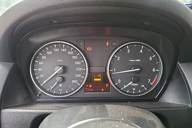 Used BMW X1 2014 sDrive18i Fashion Model Instrument Cluster