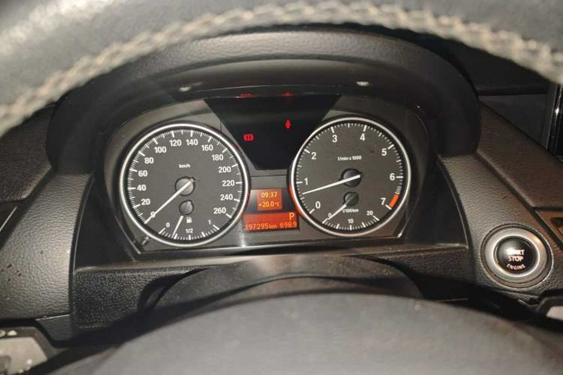 Used BMW X1 2014 sDrive18i Fashion Model Instrument Cluster