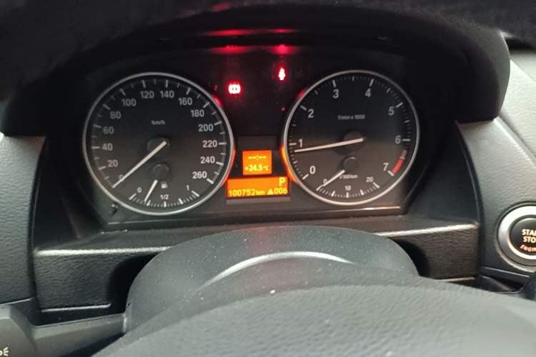 Used BMW X1 2014 sDrive18i Fashion Model Instrument Cluster