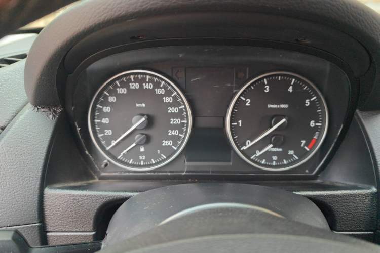 Used BMW X1 2014 sDrive18i Fashion Model Instrument Cluster