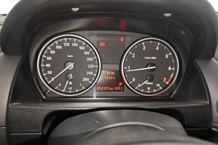 Used BMW X1 2014 sDrive18i Leading Model Instrument Cluster