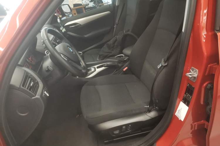 Used BMW X1 2014 sDrive18i Fashion Model Left Front Seat