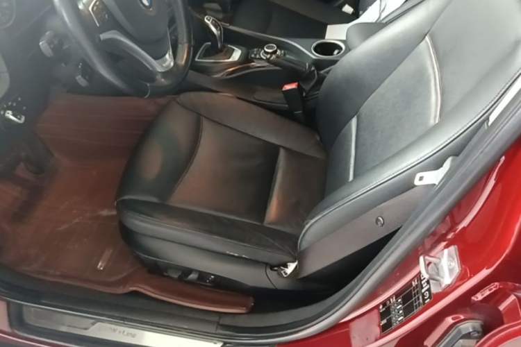Used BMW X1 2014 sDrive18i X Design Package Left Front Seat