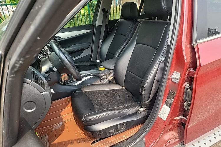 Used BMW X1 2014 sDrive18i Fashion Model Left Front Seat