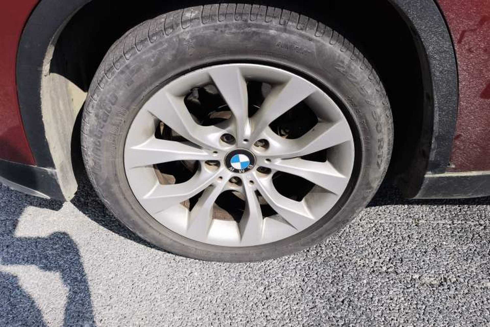 Used BMW X1 2014 sDrive18i Fashion Model Left Front Wheel Hub