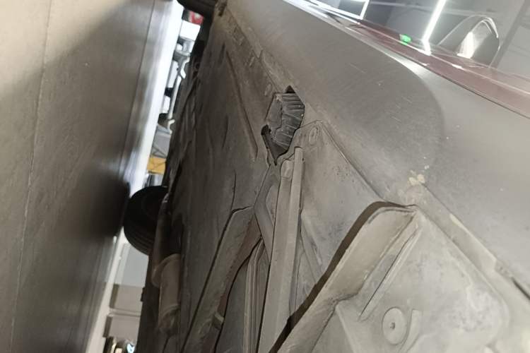 Used BMW X1 2014 sDrive18i Fashion Model Left Side Sill