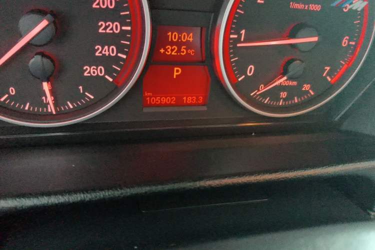 Used BMW X1 2014 xDrive20i Sports Design Package Odometer Close Up