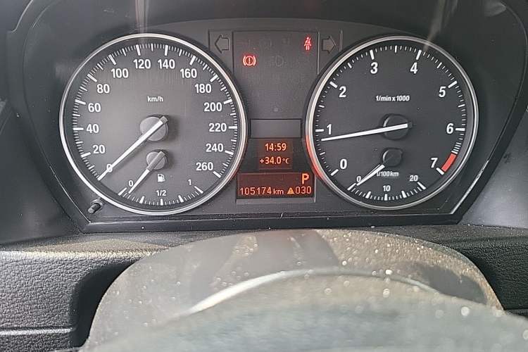 Used BMW X1 2014 sDrive18i Fashion Model Odometer Close Up