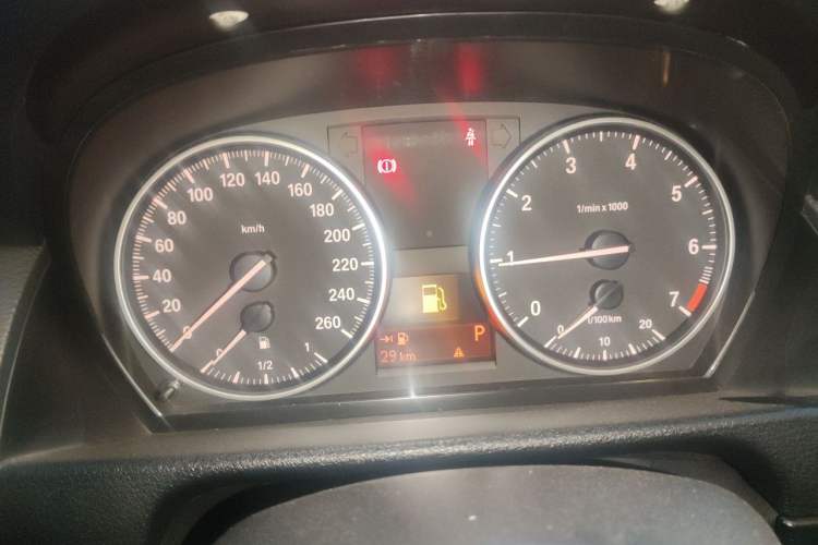 Used BMW X1 2014 sDrive18i Leading Model Odometer Close Up