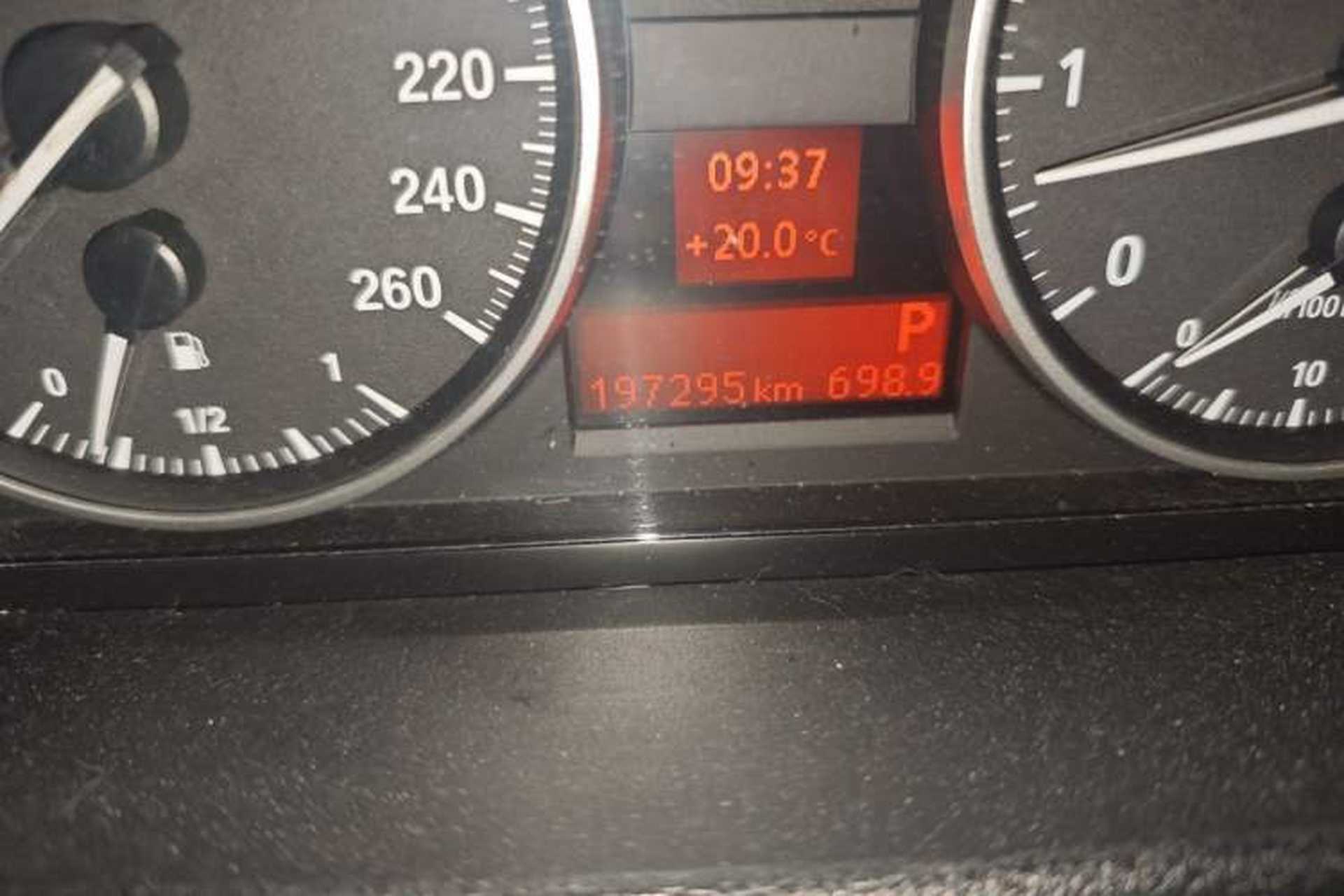 Used BMW X1 2014 sDrive18i Fashion Model Odometer Close Up