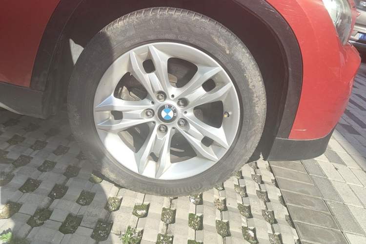 Used BMW X1 2014 sDrive18i Fashion Model Right Front Wheel Hub