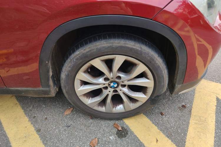 Used BMW X1 2014 sDrive18i Fashion Model Right Front Wheel Hub