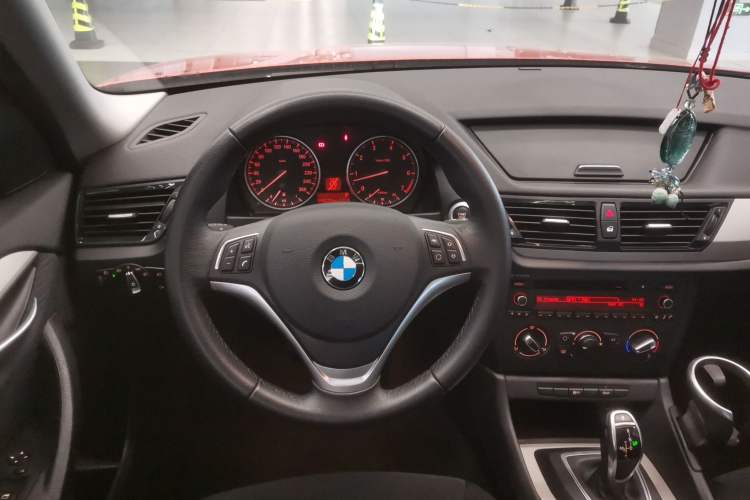 Used BMW X1 2014 sDrive18i Fashion Model Steering Wheel