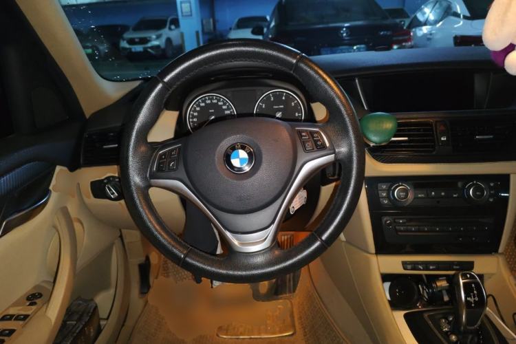 Used BMW X1 2014 sDrive18i Leading Model Steering Wheel