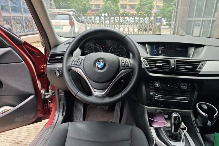 Used BMW X1 2014 sDrive18i Leading Model Steering Wheel