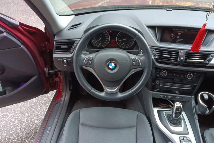 Used BMW X1 2014 sDrive18i Leading Model Steering Wheel