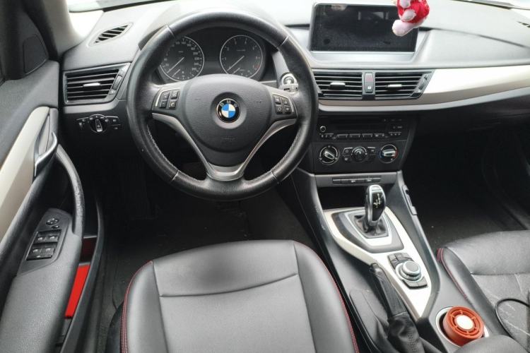 Used BMW X1 2014 sDrive18i Fashion Model Steering Wheel