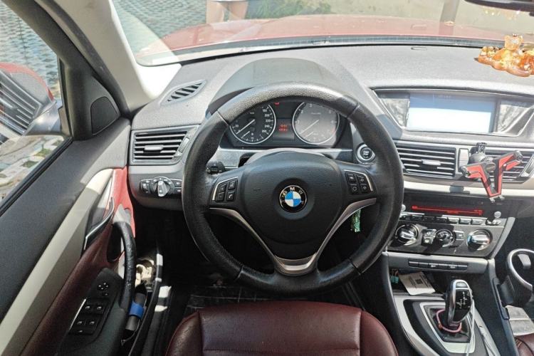 Used BMW X1 2014 sDrive18i Fashion Model Steering Wheel