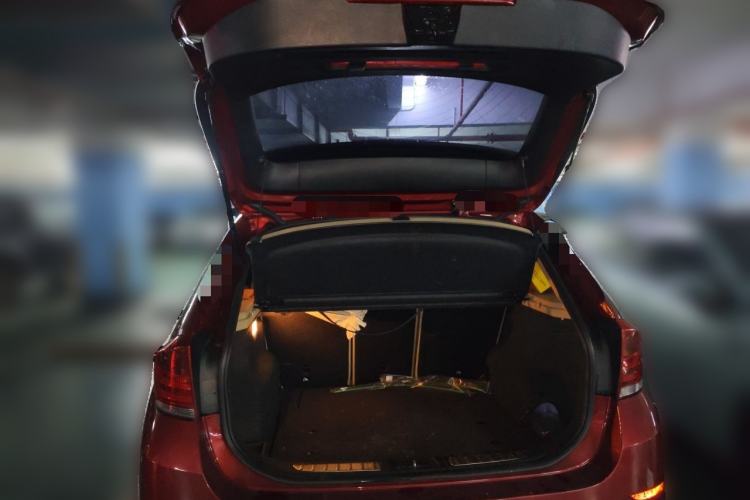 Used BMW X1 2014 sDrive18i Leading Model Trunk