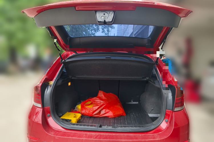 Used BMW X1 2014 sDrive20i Sports Design Package Trunk
