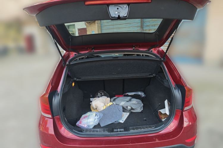 Used BMW X1 2014 sDrive18i Fashion Model Trunk