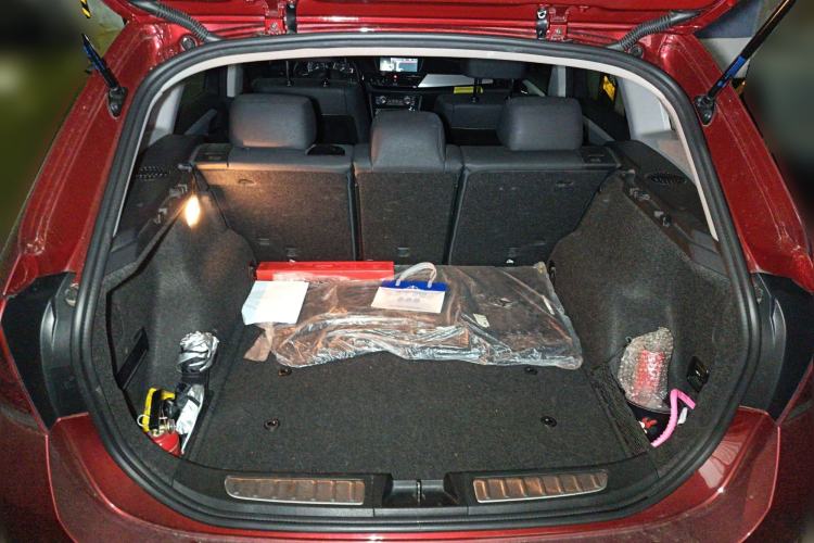 Used BMW X1 2014 sDrive18i Leading Model Trunk