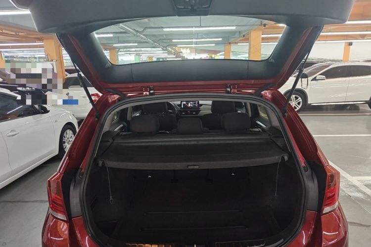 Used BMW X1 2014 sDrive18i Fashion Model Trunk