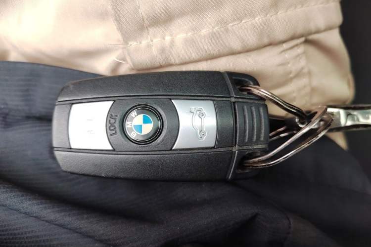 Used BMW X1 2014 sDrive18i Fashion Model Vehicle Key