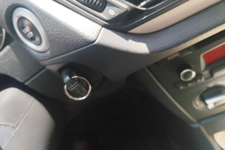 Used BMW X1 2014 sDrive18i Fashion Model Vehicle Key