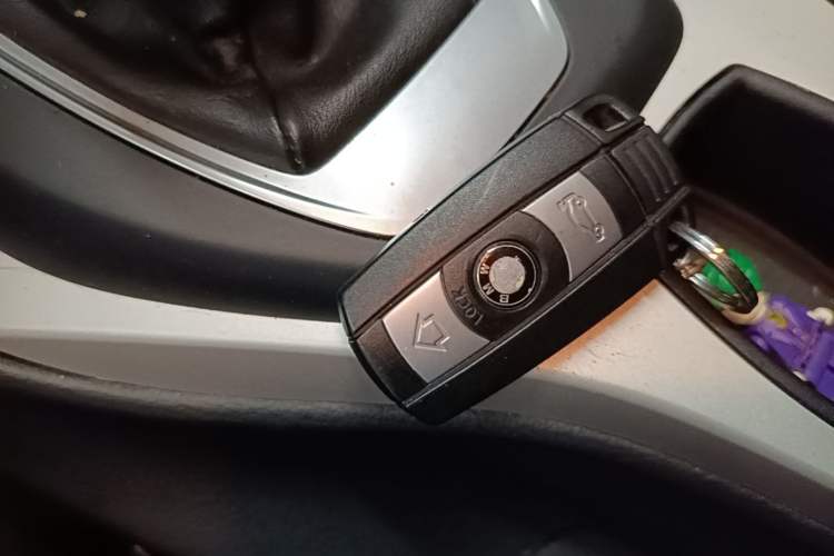 Used BMW X1 2014 sDrive18i Fashion Model Vehicle Key