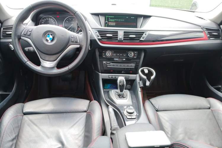 Used BMW X1 2014 sDrive18i Sports Design Package Center Console