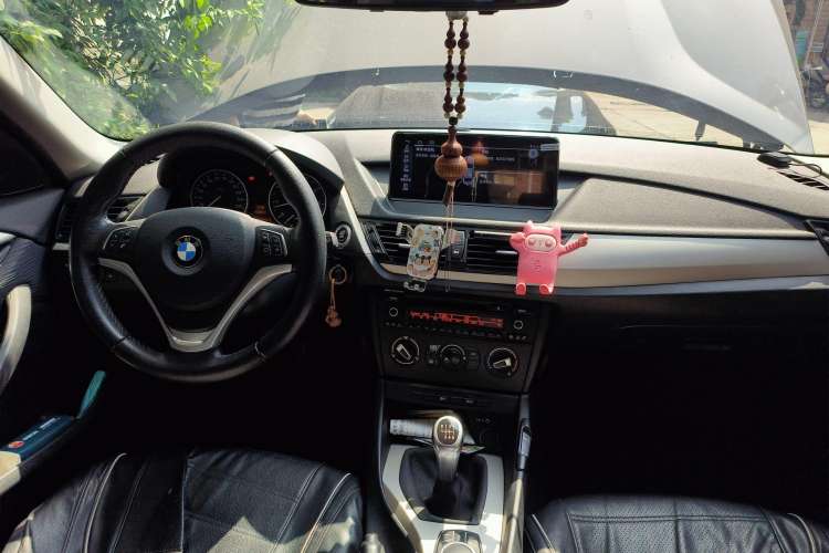 Used BMW X1 2014 sDrive18i manual model Center Console