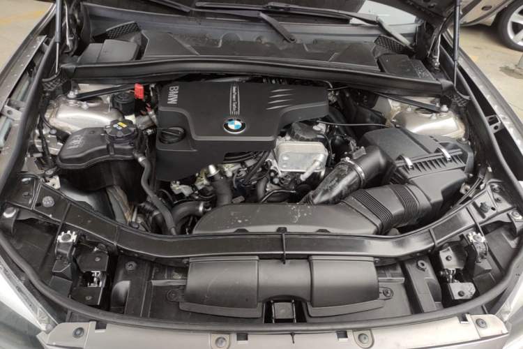 Used BMW X1 2014 sDrive18i Fashion Model Engine Bay