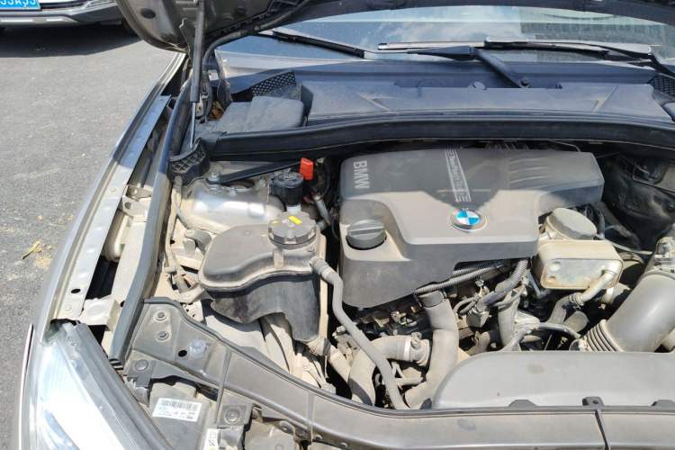 Used BMW X1 2014 sDrive18i Sports Design Package Engine Bay Right
