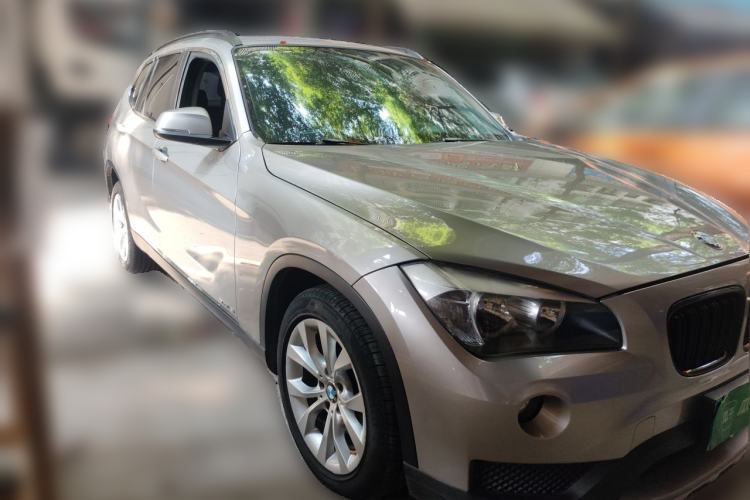Used BMW X1 2014 sDrive18i Fashion Model Front Right 45 Deg