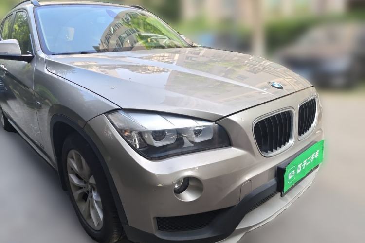 Used BMW X1 2014 sDrive18i Fashion Model Front Right 45 Deg