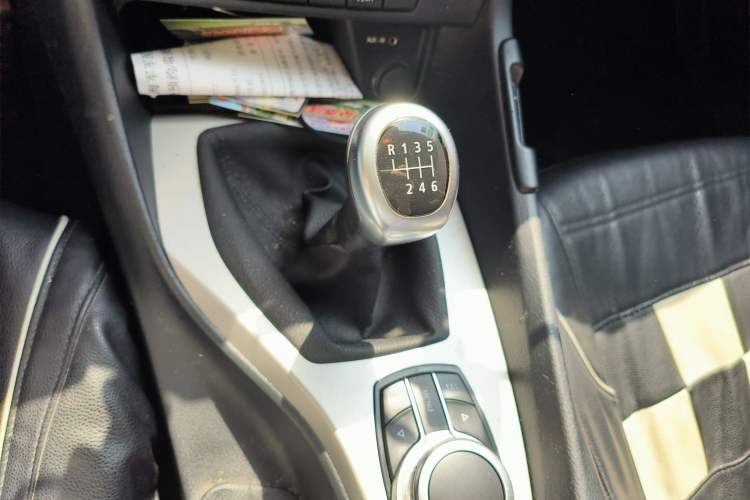 Used BMW X1 2014 sDrive18i manual model Gear Lever