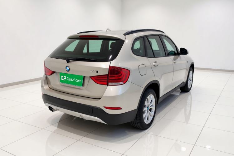 Used BMW X1 2014 sDrive18i Fashion Model Rear Right 45 Deg