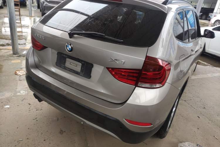 Used BMW X1 2014 sDrive18i Fashion Model Rear Right 45 Deg