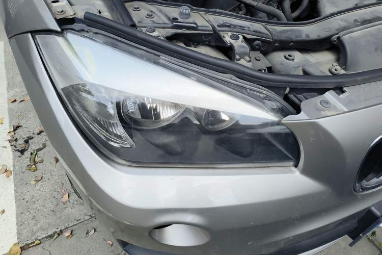 Used BMW X1 2014 sDrive18i manual model Right Front Headlight