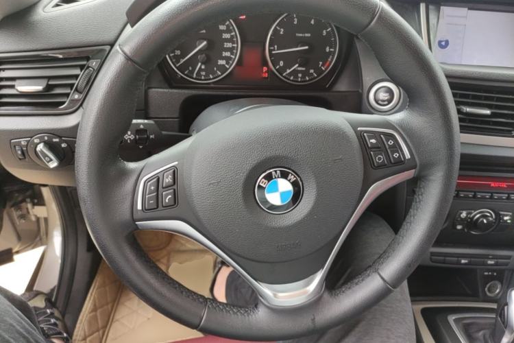 Used BMW X1 2014 sDrive18i Fashion Model Steering Wheel
