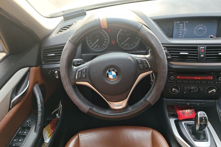 Used BMW X1 2014 sDrive18i Fashion Model Steering Wheel