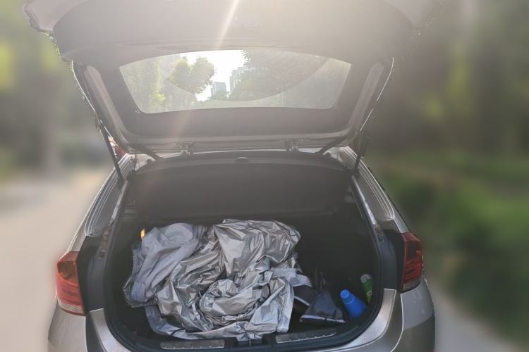 Used BMW X1 2014 sDrive18i Fashion Model Trunk