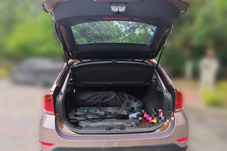 Used BMW X1 2014 sDrive18i Leading Model Trunk