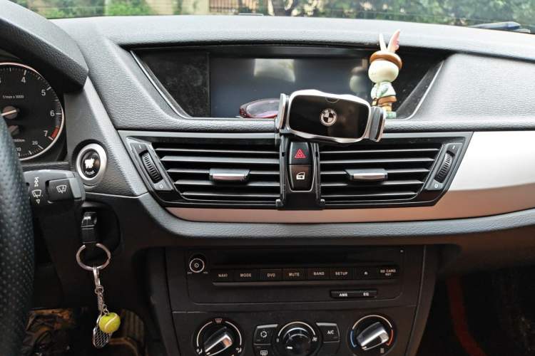 Used BMW X1 2014 sDrive18i Fashion Model Audio And AC Panel